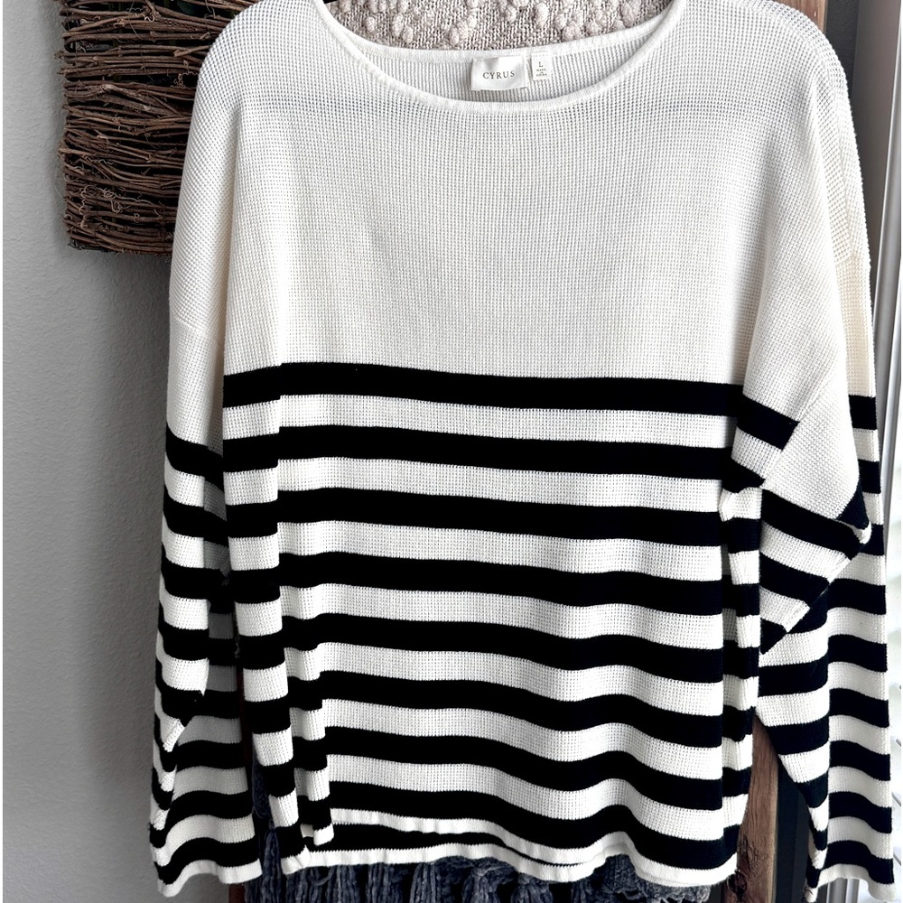CYRUS WAFFLED STRIPED DOLMAN SWEATER Size Large
New without tags 
$79.00 retail
